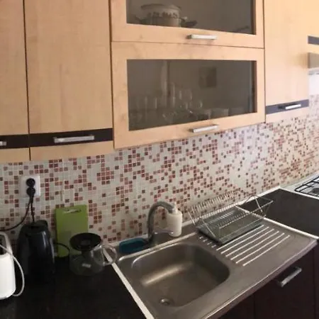 아파트 Quiet Apartment Near City Centre *
