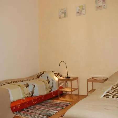 Quiet Apartment Near City Centre Apartment